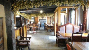 The Parrot Pub Dining And Ale House inside