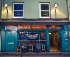 Baily's Corner inside