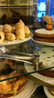 Birdy Bakery food