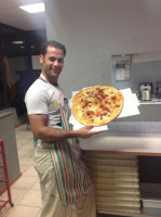 Gusto Italiano Pizzeria D'asporto food