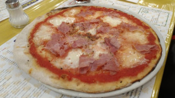 Pizzeria Poldo food