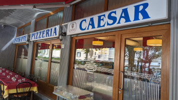 Pizzeria Caesar food