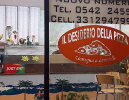 Il Desiderio Della Pizza inside