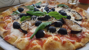 Gustavo Pizzeria Macelleria Griglieria food