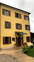 Sirena Albergo outside