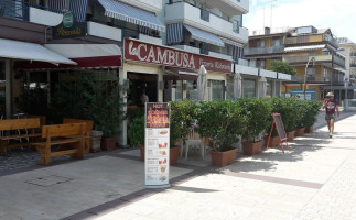 La Cambusa outside