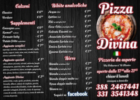 Pizza Divina inside