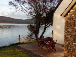 Berehaven Lodge inside