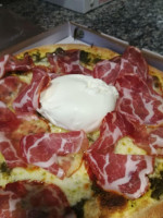 La Gaia Pizza food