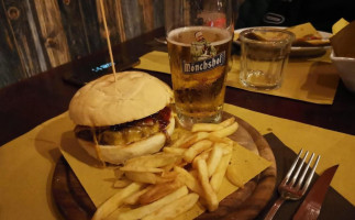 Vintage Pub food