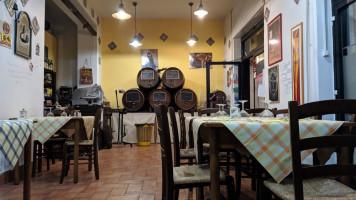 L'antico Vinaio inside