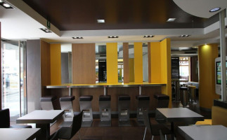 Mcdonald's Latina Via Romagnoli inside