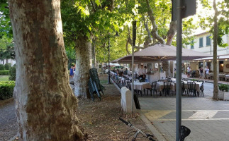 Pizzeria La Meridiana inside