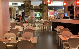 Sushiko Vimercate Centro Commerciale Torri Bianche inside