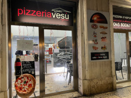 Pizzeria Vesu Express food