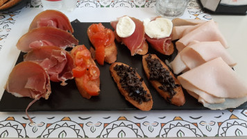La Cannoleria Siciliana food