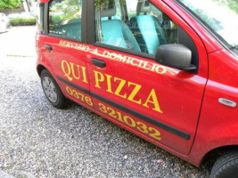 Qui Pizza outside