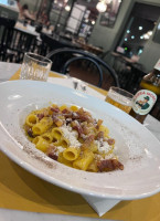 L'ov Milano Monti food