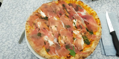 Pizzeria La Roda food