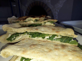 Pasti Pizza Meldola food