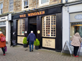 The Wee Windaes outside