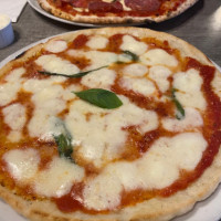 Double Zero Neapolitan Pizza food