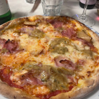 Byron Pizzeria food