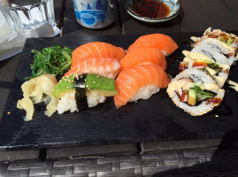 Mat-sushi food