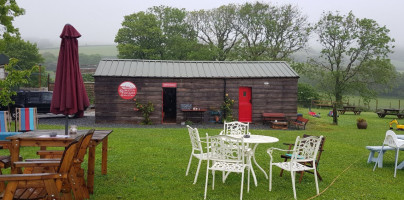 Bubbleton Farm Shop And Farm Kitchen food