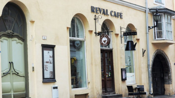 Reval Cafe outside