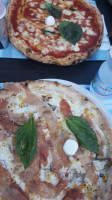 Pizzeria Aumm Aumm food