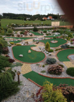 Adventure Golf Pocepice outside