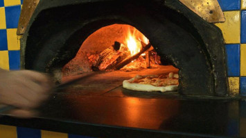 Piccola Ischia Pizzeria (viale Abruzzi) food