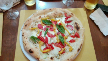 L'antico Pozzo Pizzeria Rosticceria food