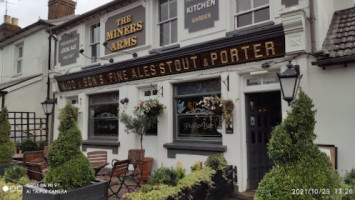 Miners Arms outside