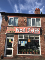 No.1 Chef outside