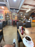 Meral's Cafe Bistro food