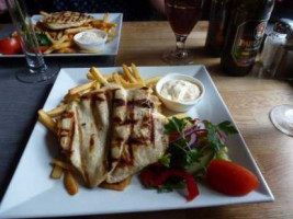 Hamngatan 14 Restaurang E Pub food