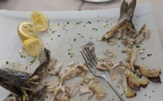 Lo Scoglio food