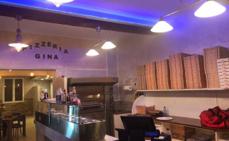 Pizzeria Gina inside