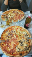 Mondo Pizza Modena food