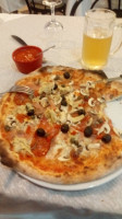 Pizzeria La Pobbia food