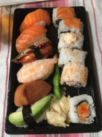 M ' Sushi Lounge food