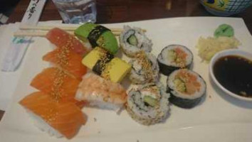 Sushi De Lux food