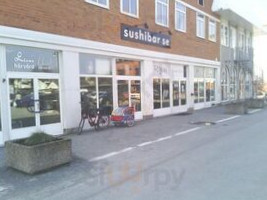 Sushibar. Se outside