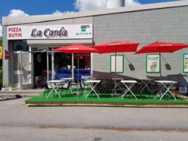 Pizzeria La Carda outside