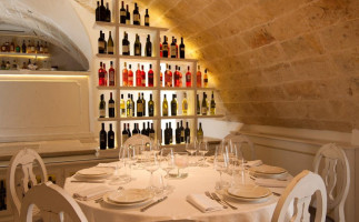 Locanda Don Ferrante Apulian inside