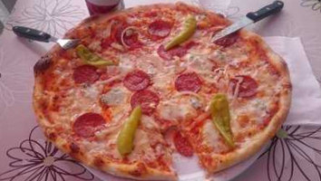 Mariannes Pizzeria food