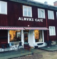 Nya Almviks Café outside