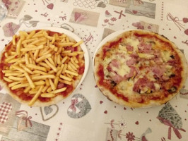 Nuova Arte Della Pizza food